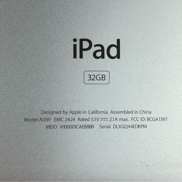 iPad 2nd Generation 32GB Tablet 9.7" Screen with Brookstone Keyboard and Case - Picture 7 of 17